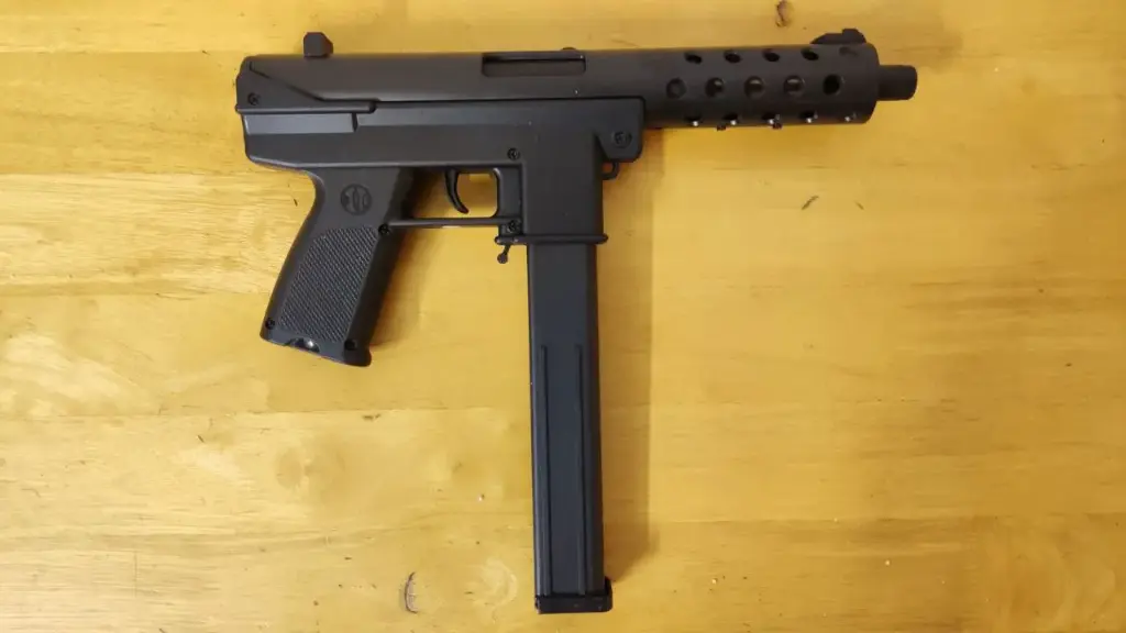 هدف Tec 9 اوربيز